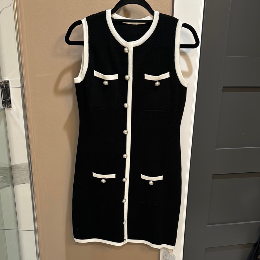 Black and White Knit Pearl Sleeveless Dress